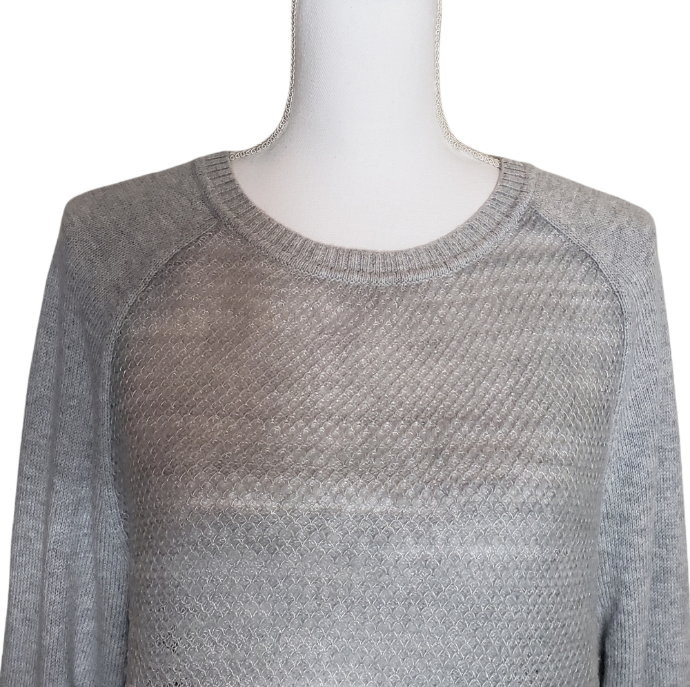 Tommy Hilfiger Light Gray Wool Blend Sweater Size Large Raglan Sleeve Semi-Sheer - Picture 2 of 12